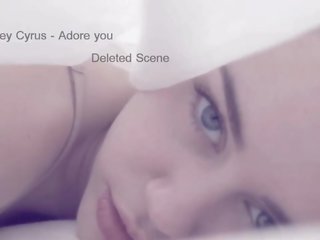 Miley cyrus fingrar henne fittor (hardcore scen deleted från henne videoclip)